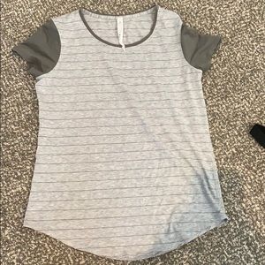 Lululemon t shirt
